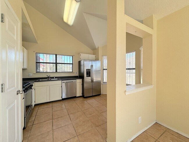 Building Photo - West El Paso 3bed/2Bath refrig A/C Home