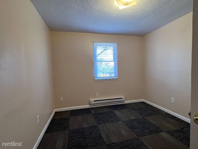 Building Photo - 2 br, 1 bath House - 916 S. Clifton Ave B ...