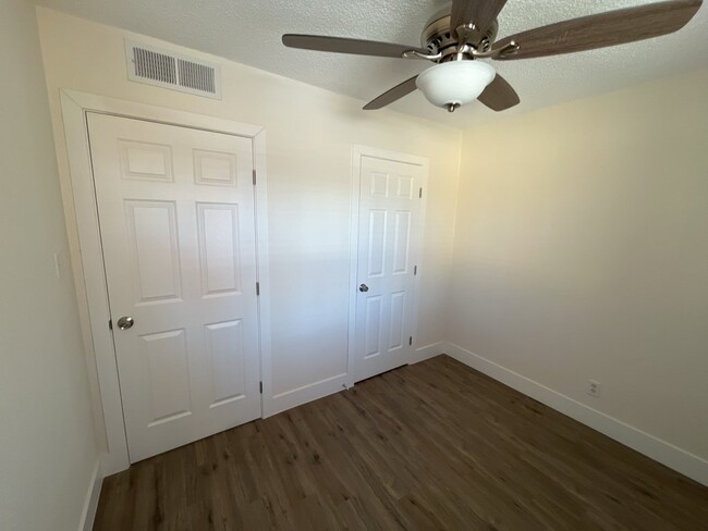 Building Photo - 1304 Rexford Pl