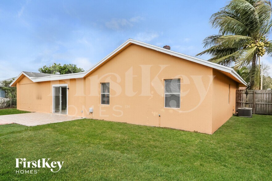 Building Photo - 10404 Oliver Ln