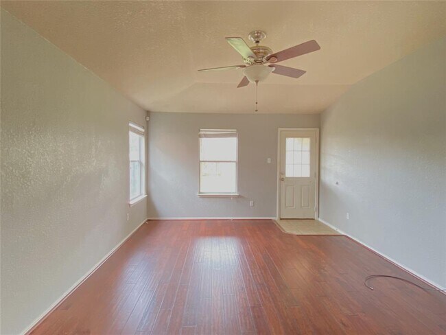 Building Photo - 321 Altamont St