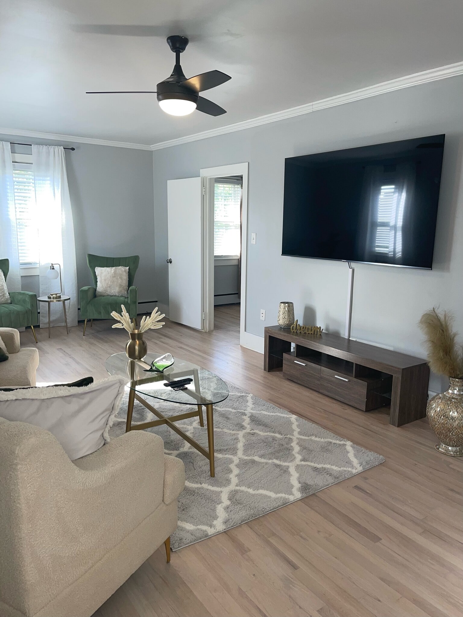 Building Photo - 12 Ashton St