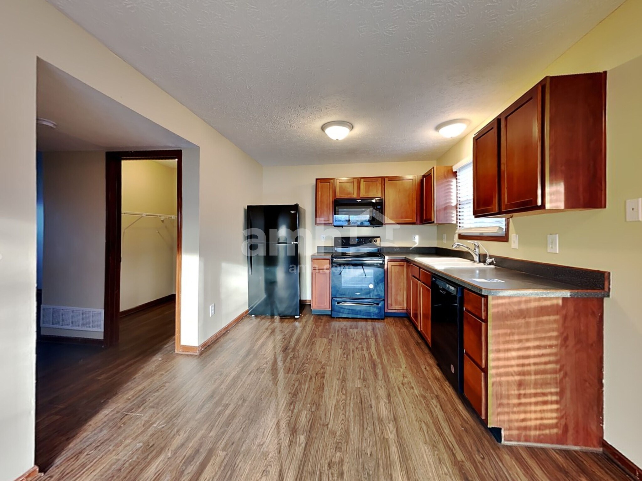 Building Photo - 5829 Sharets Dr