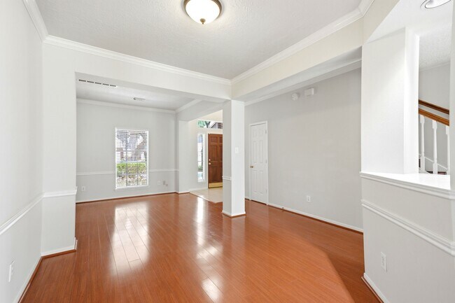 Building Photo - 3126 Waters View Dr