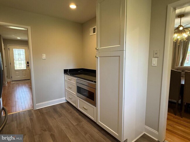 Building Photo - 331 Candlewood Rd