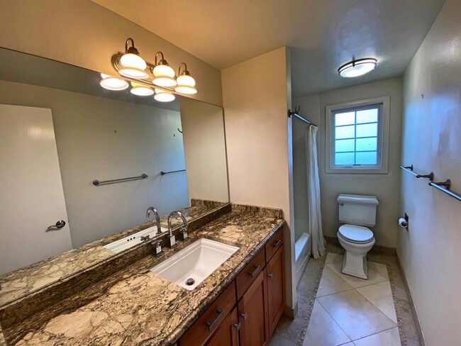 Building Photo - 7446 S Hudson Way