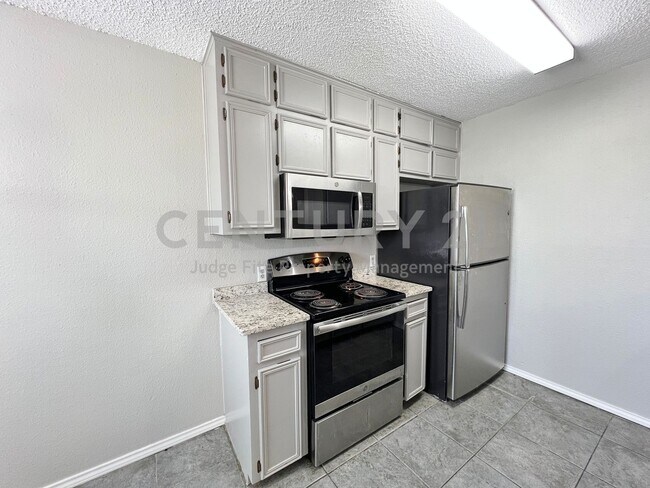Building Photo - 104 Woodie Way