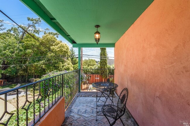 Building Photo - 9 El Camino Real