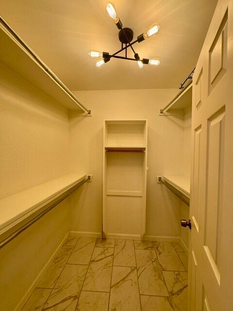 Building Photo - 207 Jonathan Dr