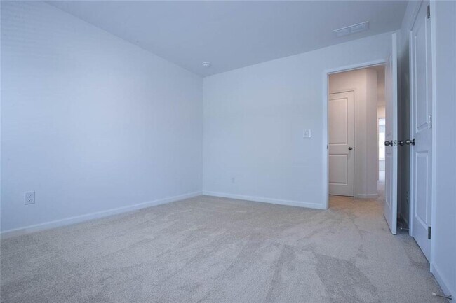 Building Photo - 2425 Livi Ln