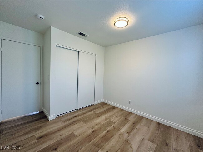 Building Photo - 9628 Spanish Steps Ln