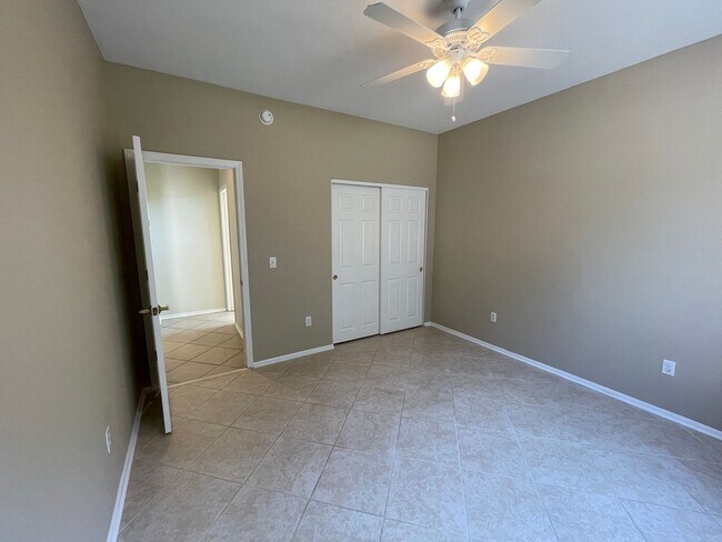 Building Photo - Unfurnished, Long Term Rental in Sun City!