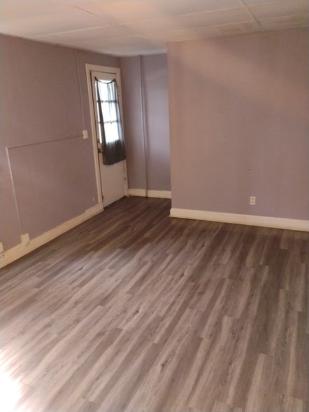 Building Photo - 251-255 Villa St