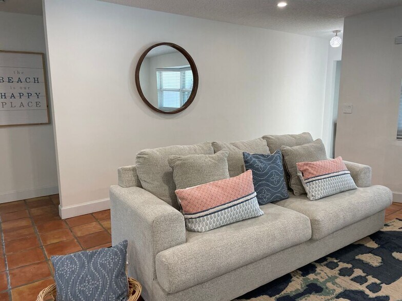 Building Photo - 1428 Nautilus Isle