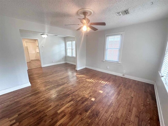 Building Photo - 4605 N Hammond Ave