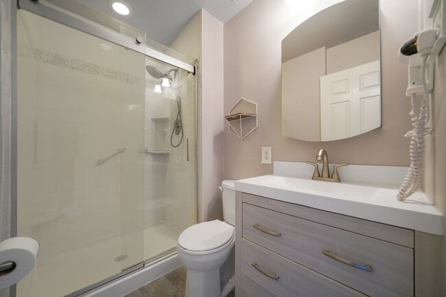 Building Photo - 3 Bed 2.5 Bath Townhome in Chesterbrook