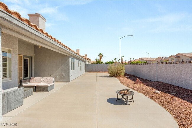 Building Photo - 3870 Cotillion Ct