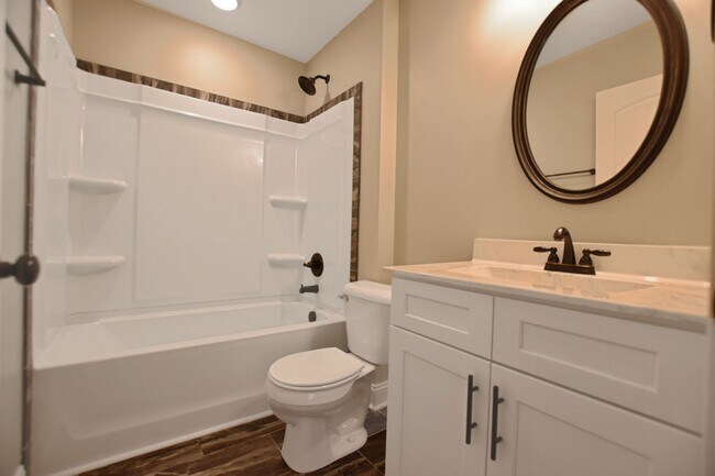 Building Photo - Pet Friendly Four Bedroom!