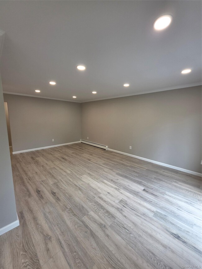 Building Photo - 2104 Cherry Hill Dr