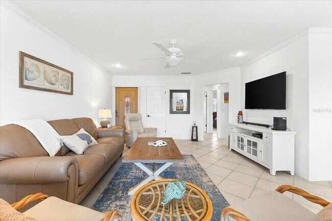 Building Photo - 6708 Sarasea Cir