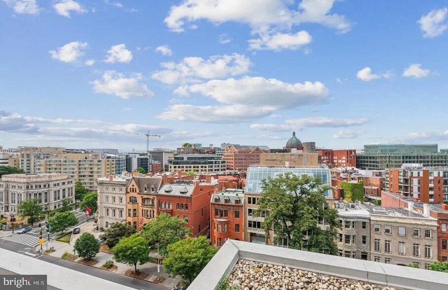 Building Photo - 1711 Massachusetts Ave NW