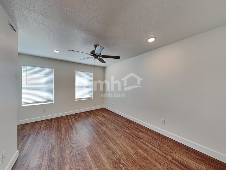 Building Photo - 6018 W South Jordan Pky