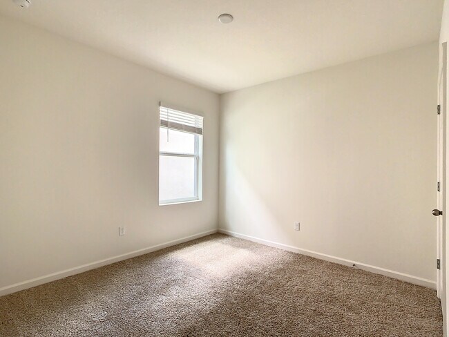 Building Photo - 11036 Pacini Wy