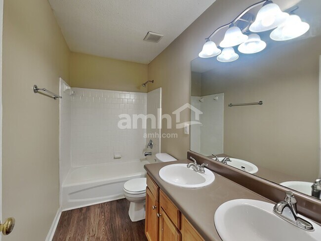 Building Photo - 3202 Davenport Park Ln