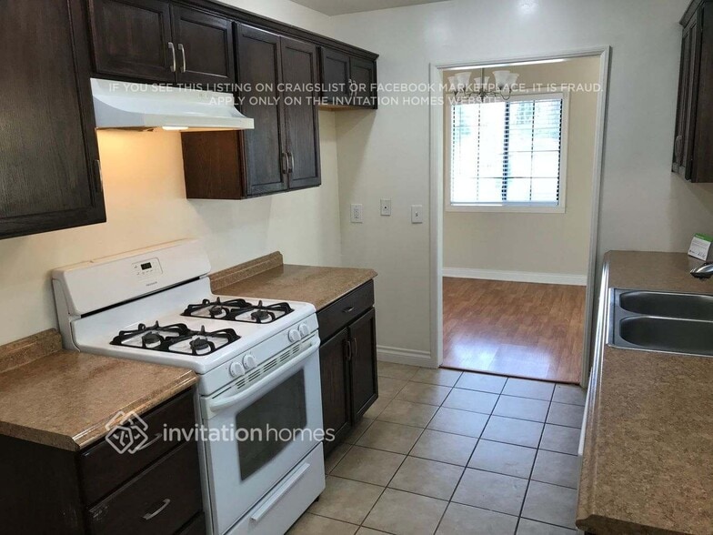 Building Photo - 738 Glen Oaks Rd