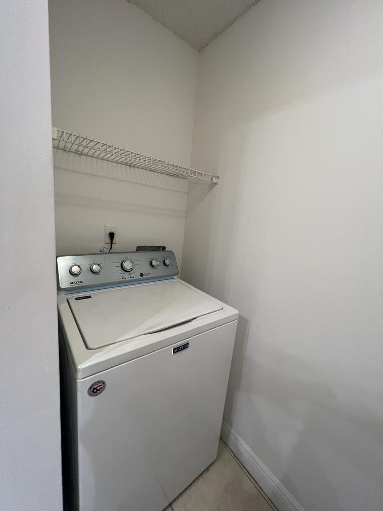 Building Photo - 1257 SW 46th Ave