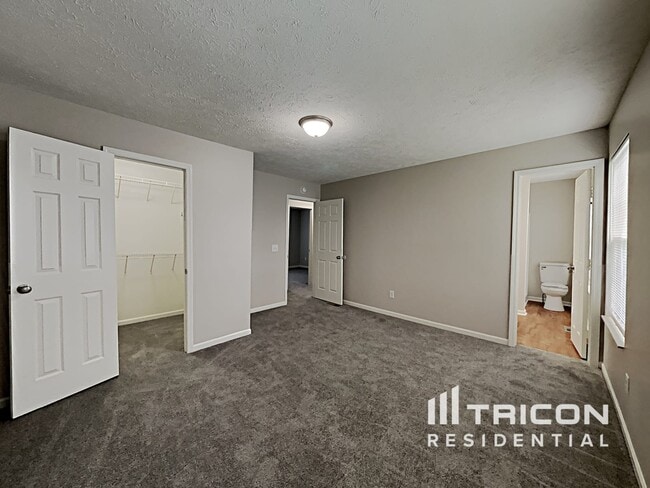 Building Photo - 1212 Green River Ct