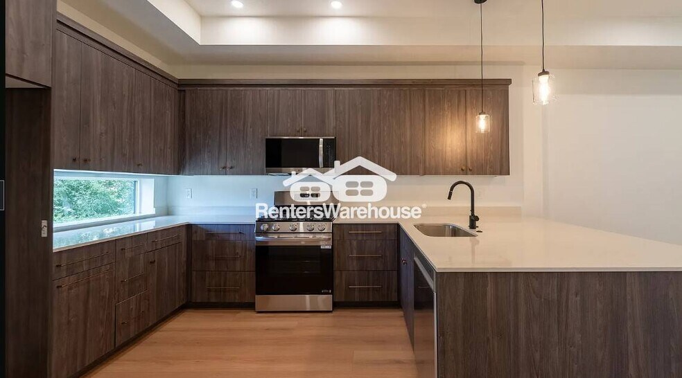Building Photo - 544 N 600 W