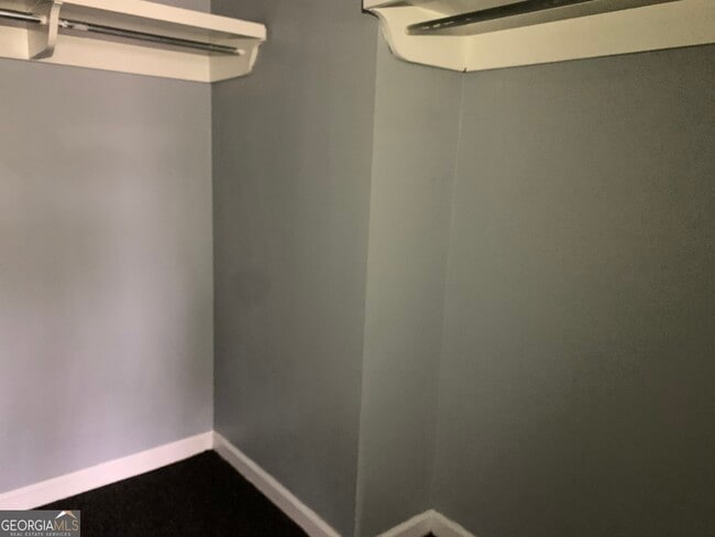 Building Photo - 95 Willowick Dr