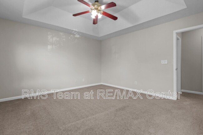 Building Photo - 2284 Oakland Spring Dr