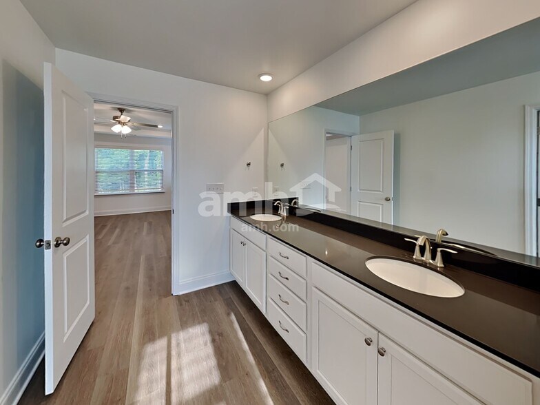 Building Photo - 234 Marin Dr