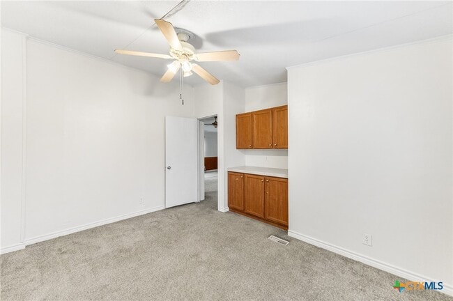 Building Photo - 2676 Pahmeyer Rd