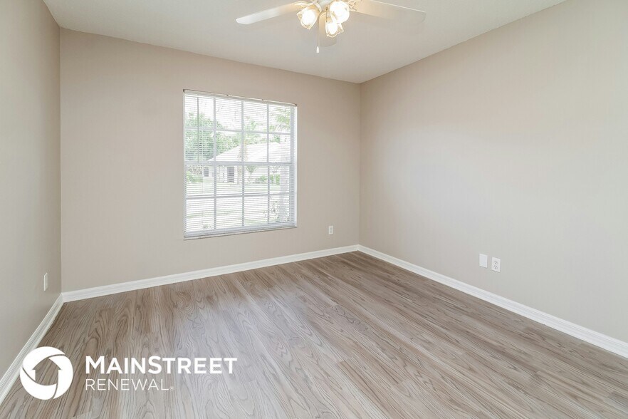 Building Photo - 13852 Valleybrooke Ln