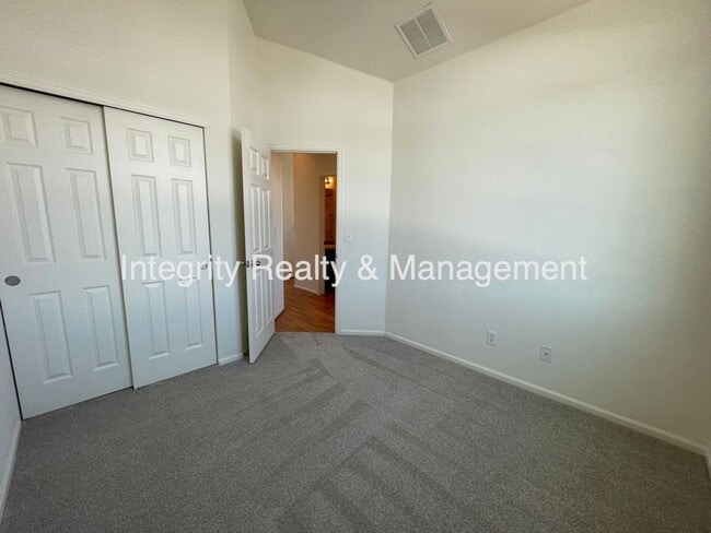 Building Photo - 1399 Turnberry Pl