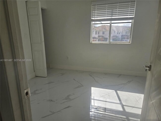 Building Photo - 17337 NW 7th Ave