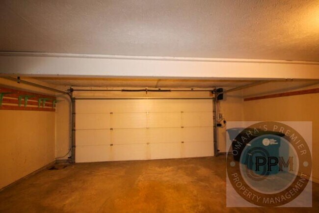 Building Photo - 5614 N 116th Ave