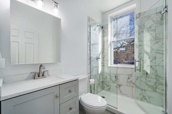 Building Photo - 4001 N Elston Ave