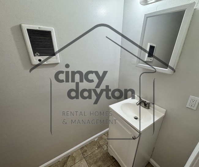 Building Photo - 6118 Stover Ave