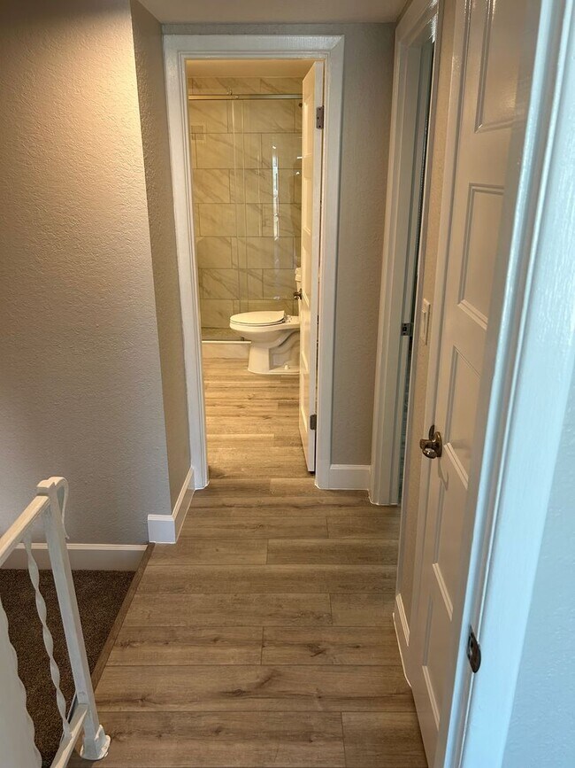 Building Photo - Remodeled Beachside Townhome-Steps from the Beach