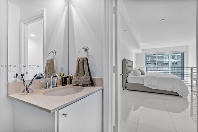 Building Photo - 60 SW 13th St