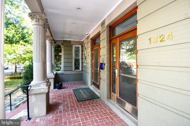 Building Photo - 1324 Euclid St NW