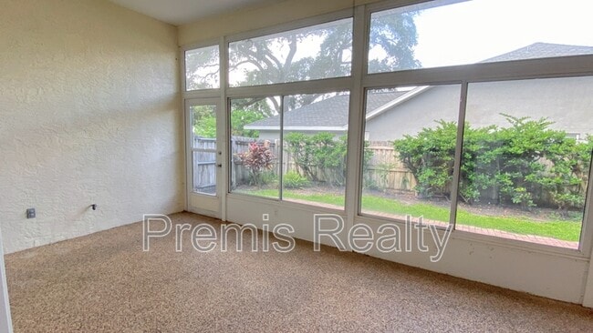 Building Photo - 642 Weathersfield Dr