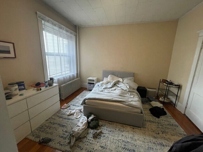Building Photo - BU 4-bed Brookline