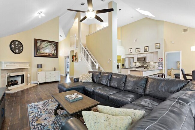 Building Photo - 8203 Miller Falls Dr