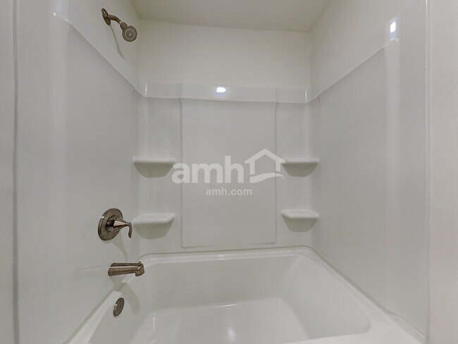 Building Photo - 5045 Hudson Vly Dr