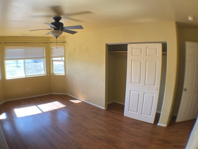 Building Photo - AVAILABLE MAY 6th | Spacious Single-Level Home in Desirable Doney Park